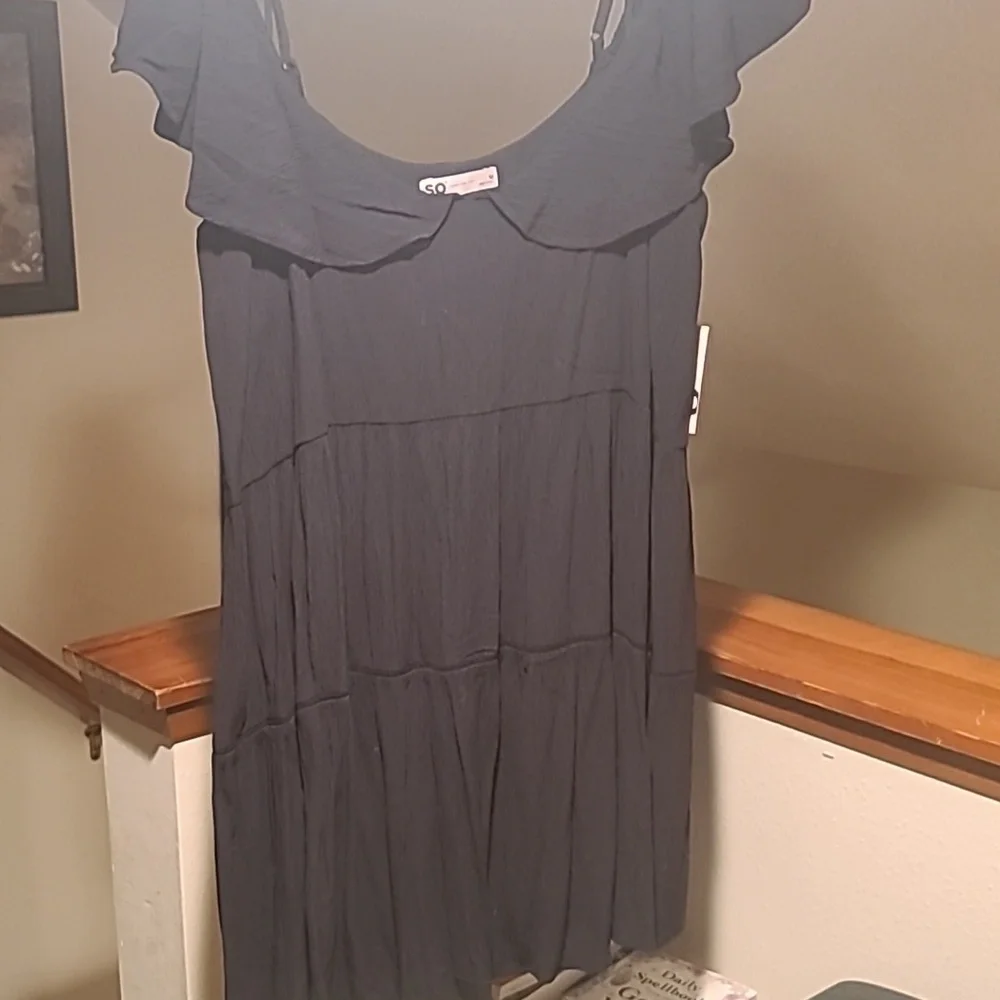 Dress - Picture 1 of 2
